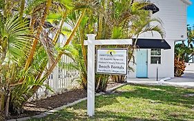 Parrot Beach Cottages Suite #2